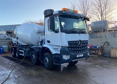 1 off Used MERCEDES / BARYVAL AMN8/101 8m3 Standard Transit Concrete Mixer (2015)